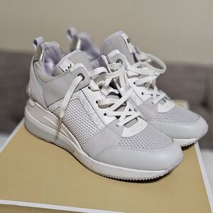 Michael Kors Wedge Sneakers. Leather. Size 8.